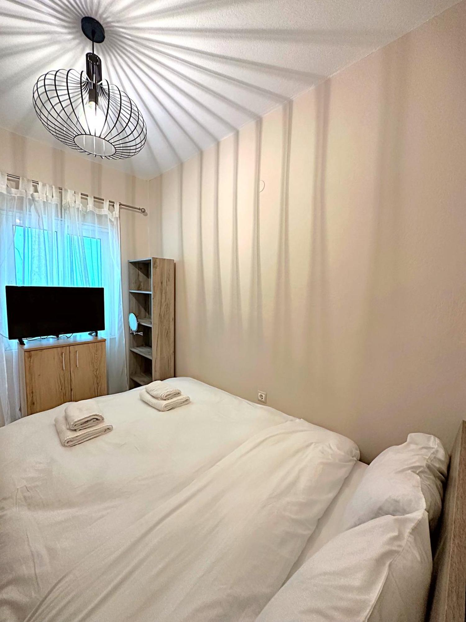 Nidus 101 Apartment Souda Bagian luar foto